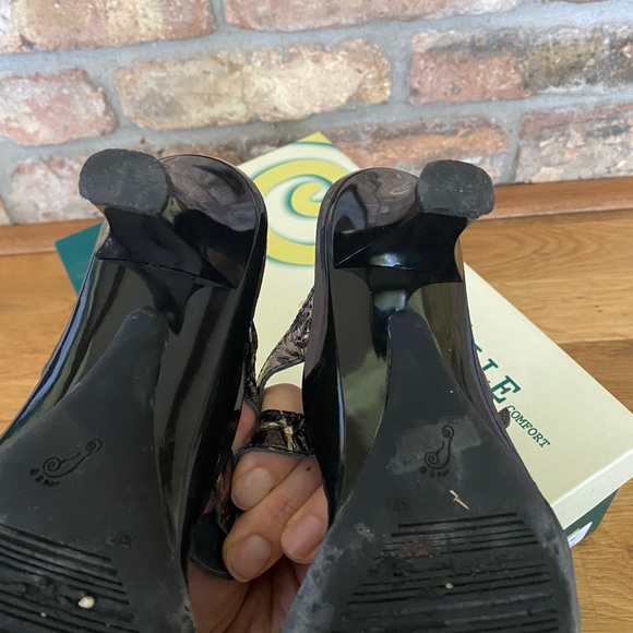 Romu’s tortoise shell heels - Picture 2 of 4